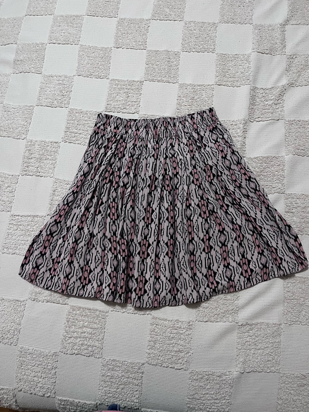 Brandy Melville
Aztec Print
Skirt Pleated Pink Patterned Women’s Skirt